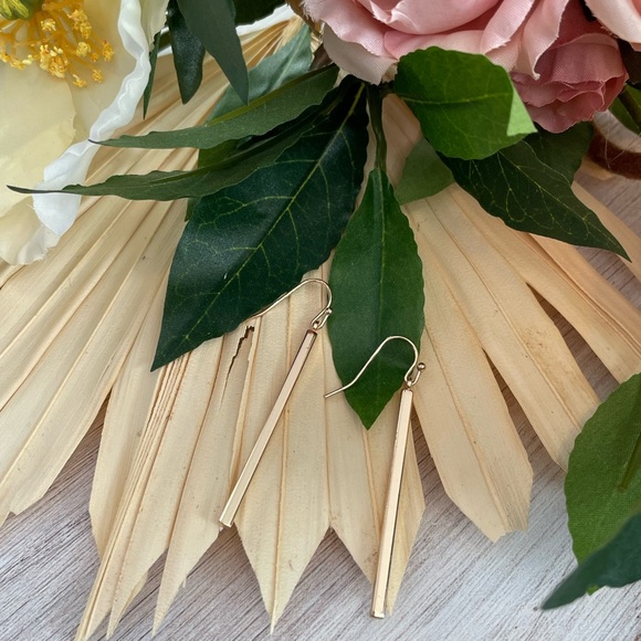 Lauren Conrad Gold Linear Drop Earrings - Picture 2 of 2
